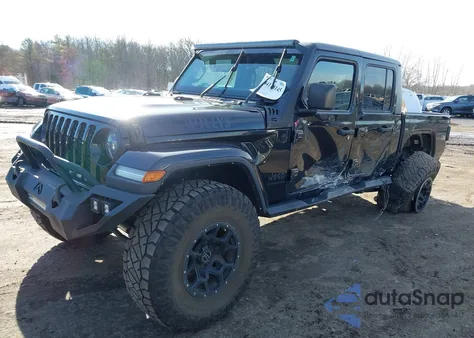 2021 Jeep Gladiator Willys 4X4 z USA, uszkodzony, nr VIN 1C6HJTAG3ML565884